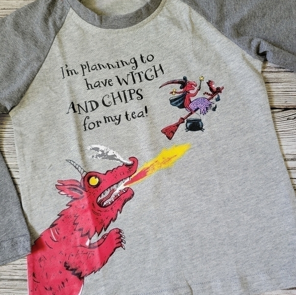 Room On The Broom Halloween Long-Sleeve Raglan NWT - Picture 7 of 11